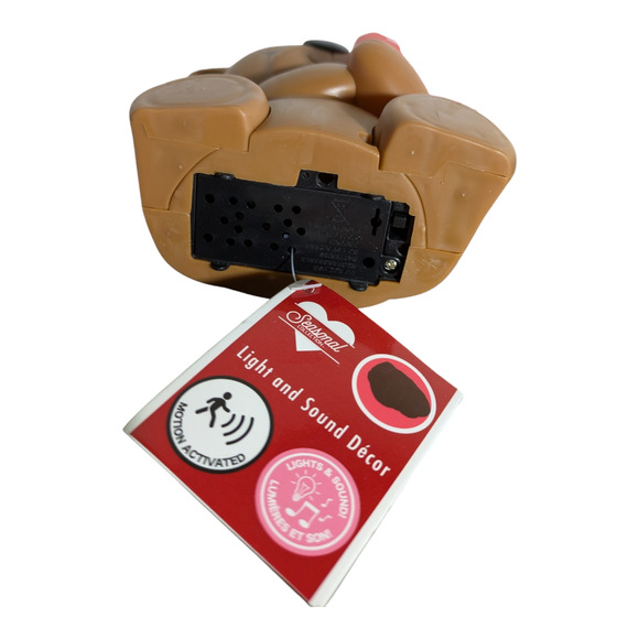 Plastic - Brown Bear Light - Motion Sound Night Light - Holding a LOVE heart - Picture 7 of 7